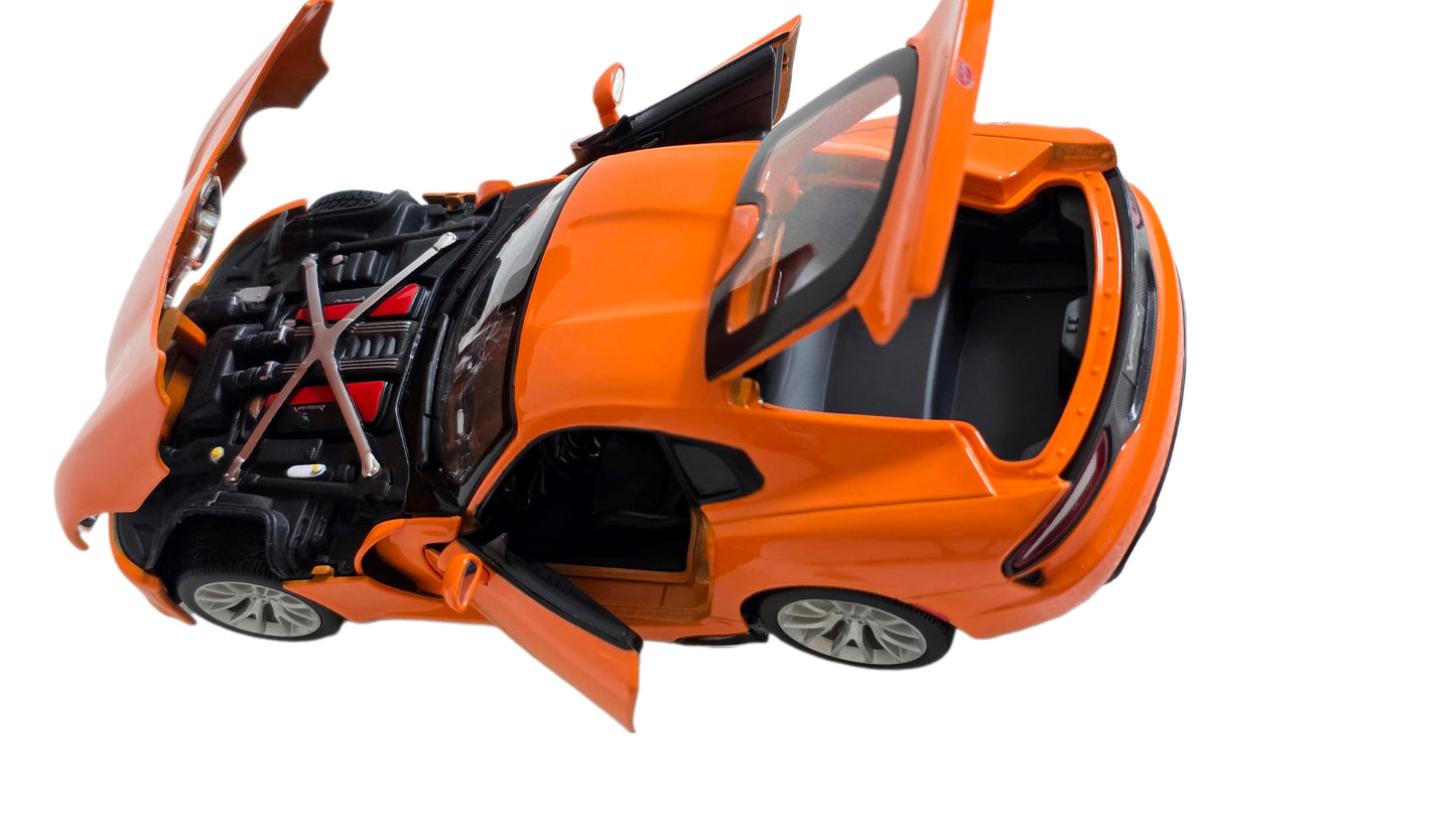 Maisto Special Edition Premium Die-Cast 2013 SRT Viper GTS Model Car (1/18 Scale)