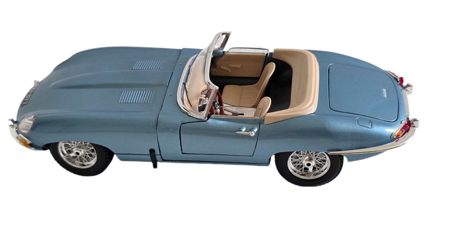 Maisto Special Edition Premium Die-Cast Jaguar E-type Cabriolet Model Car (1/18 Scale) by Burago