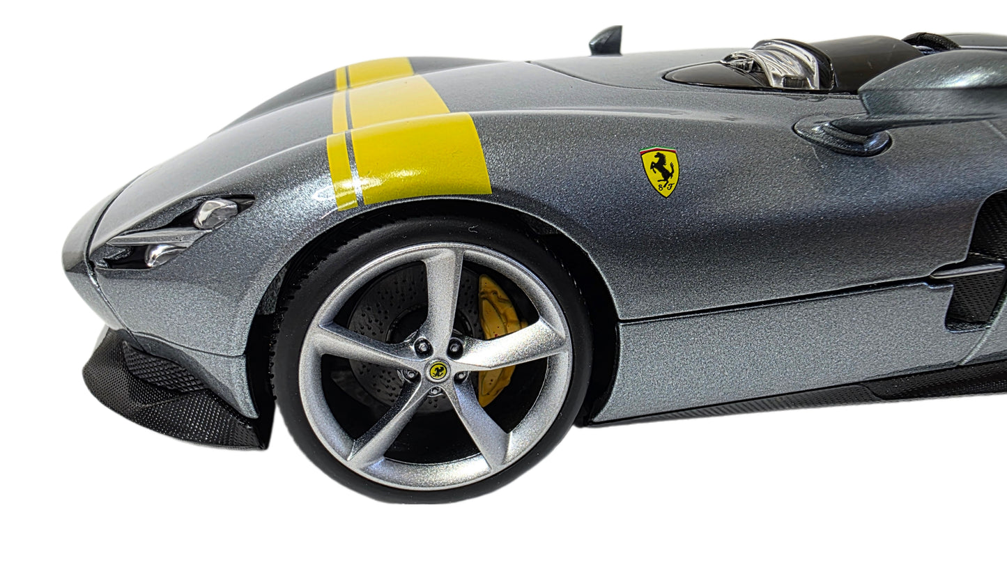 Maisto Special Edition Premium Die-Cast Ferrari Monza SP1 Model Car (1/18 Scale)