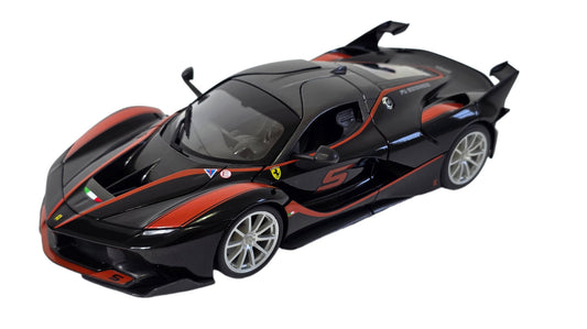 Maisto Special Edition Premium Die-Cast Ferrari FXX K #10 Model Car (1/18 Scale).
