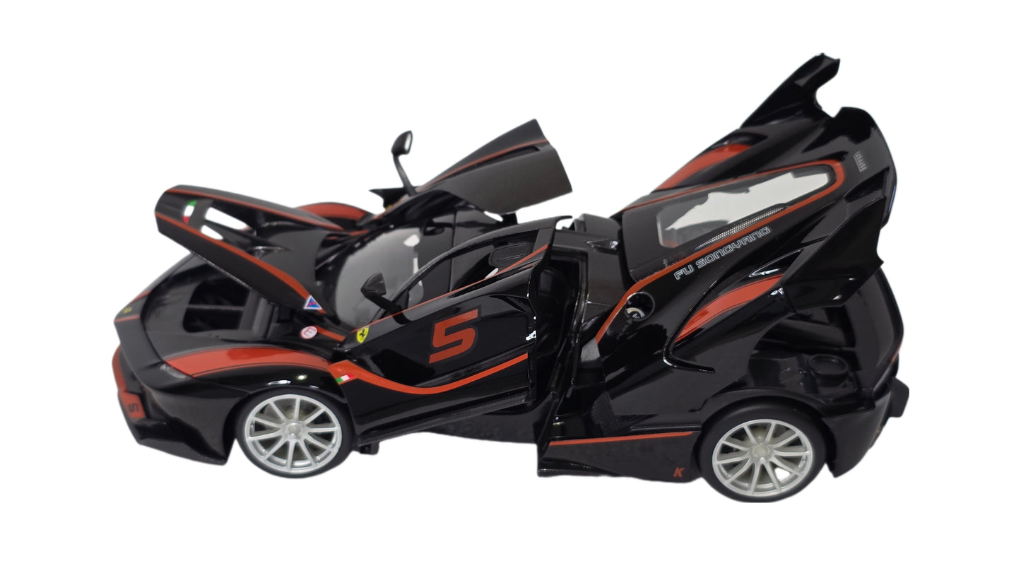 Maisto Special Edition Premium Die-Cast Ferrari FXX K #10 Model Car (1/18 Scale).