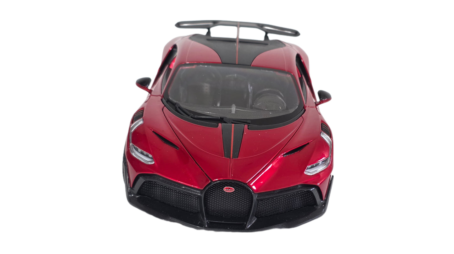 Maisto Special Edition Premium Die-Cast Bugatti Divo Model Car (1/18 Scale) by Burago.