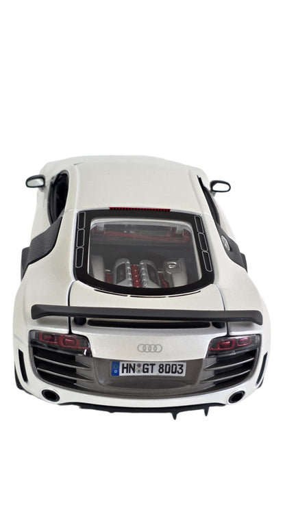 Maisto Special Edition Premium Die-Cast Audi R8 GT Model Car (1/18 Scale)