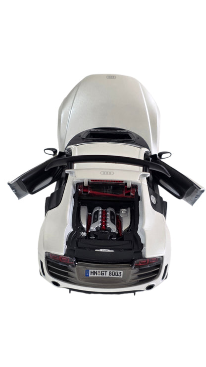 Maisto Special Edition Premium Die-Cast Audi R8 GT Model Car (1/18 Scale)