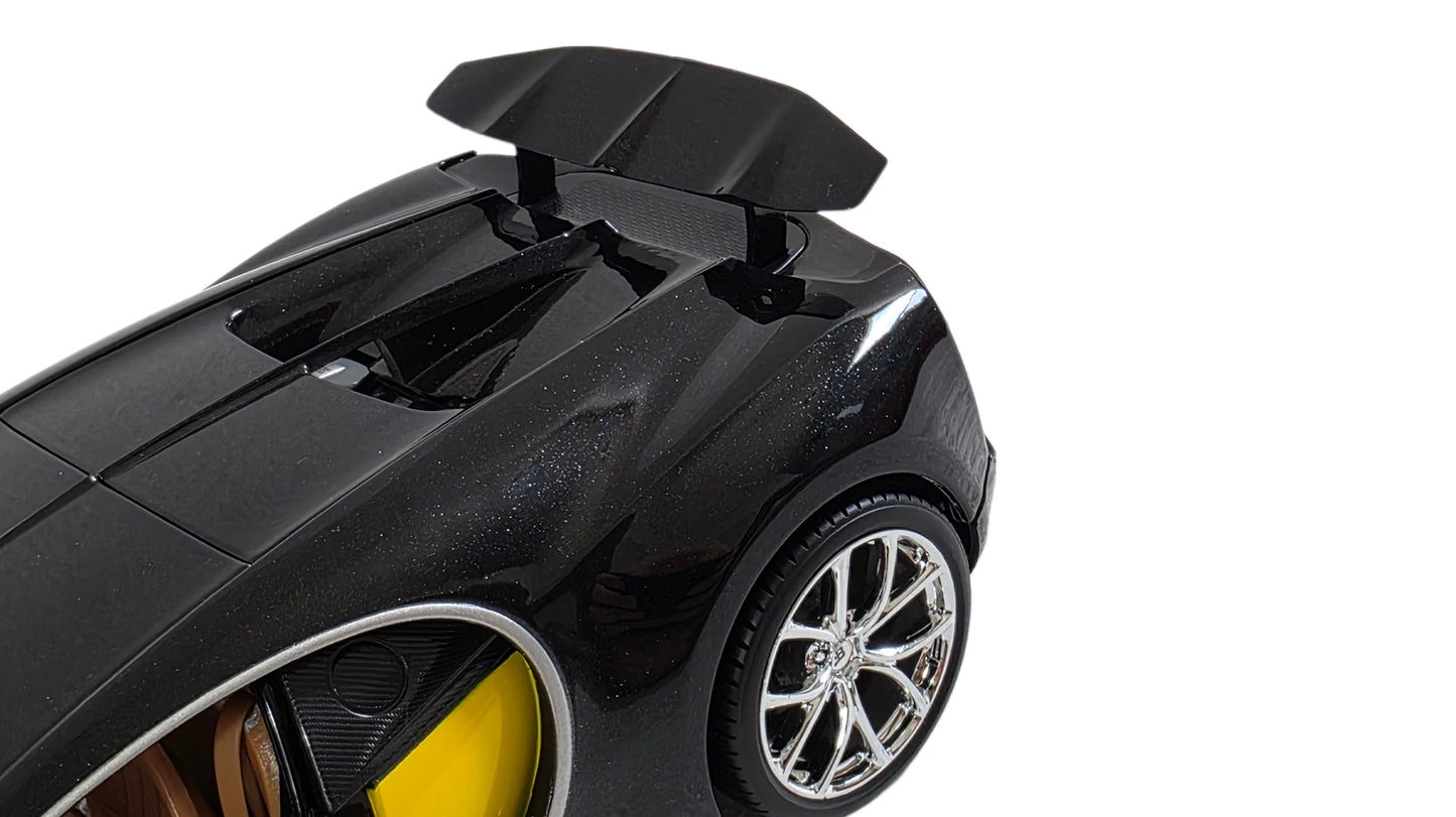 Maisto Special Edition Premium Die-Cast Bugatti Chiron Model Car (1/18 Scale) by Burago