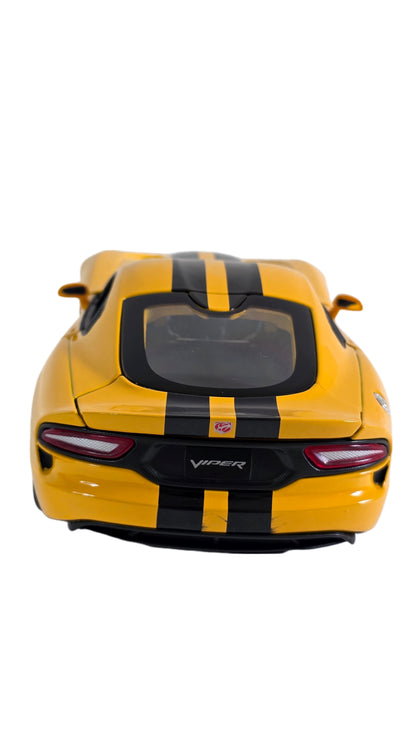 Maisto Special Edition Premium Die-Cast 2013 SRT Viper GTS Model Car (1/18 Scale).