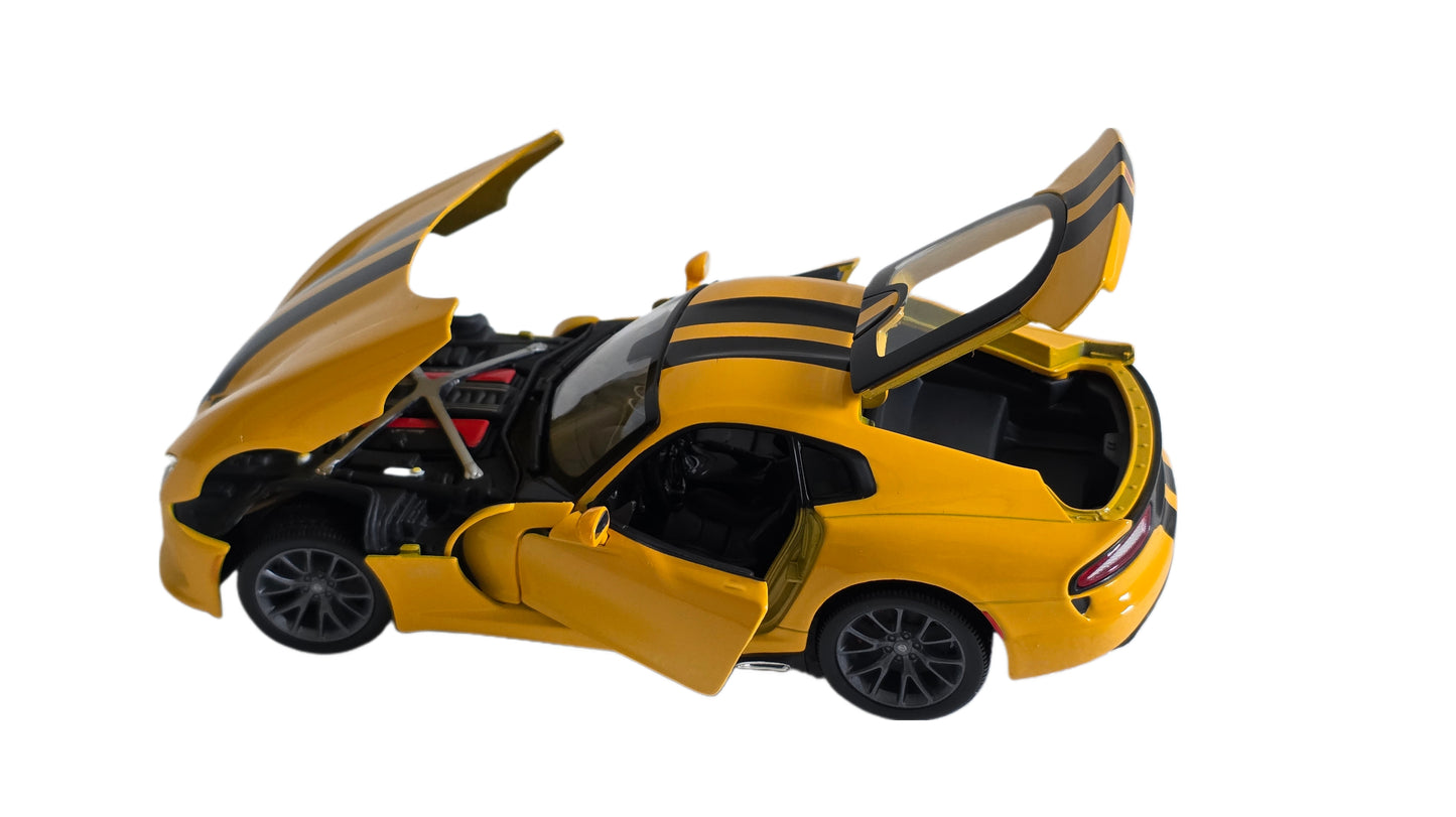 Maisto Special Edition Premium Die-Cast 2013 SRT Viper GTS Model Car (1/18 Scale).
