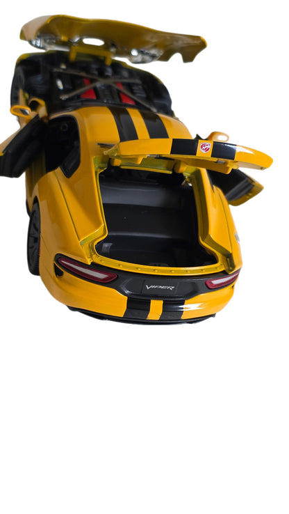 Maisto Special Edition Premium Die-Cast 2013 SRT Viper GTS Model Car (1/18 Scale).