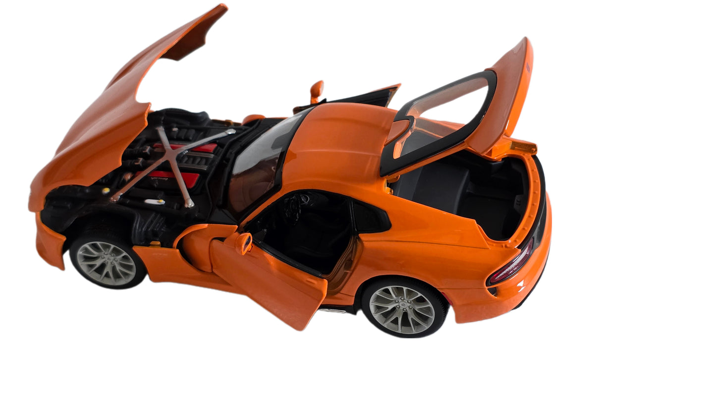Maisto Special Edition Premium Die-Cast 2013 SRT Viper GTS Model Car (1/18 Scale)