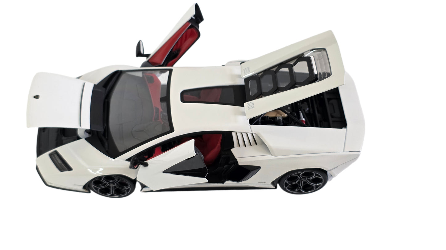 Maisto Special Edition Premium Die-Cast Lamborghini Countach LPI 800-4 Model Car  (1/18 Scale)