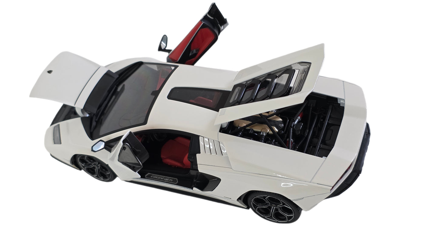Maisto Special Edition Premium Die-Cast Lamborghini Countach LPI 800-4 Model Car  (1/18 Scale)
