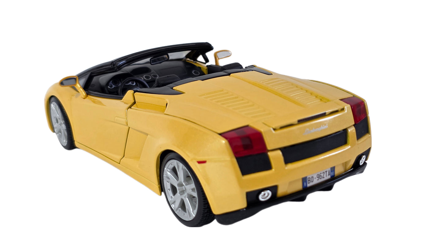 Maisto Special Edition Premium Die-Cast Lamborghini Gallardo Spyder Model Car (1/18 Scale) by Burago
