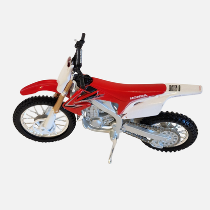Maisto Motorcycles: Suzuki GSXR 600, Honda CRF450R, KTM 390 Duke, Kawasaki Vulcan 2000 1:18 Scale Dei-cast pack of 4
