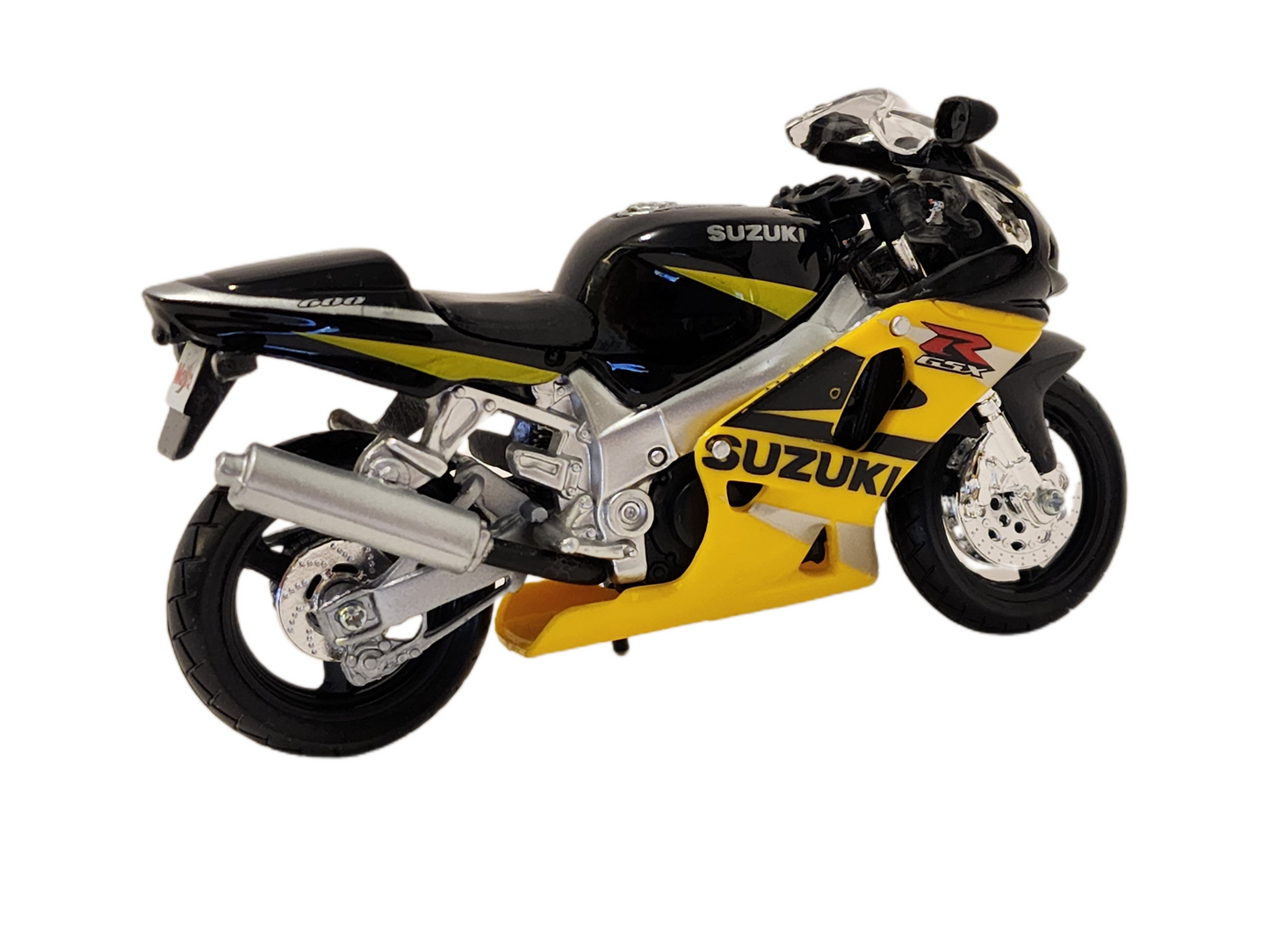 Maisto 1:18 Scale pack of 4 Dei-cast Motorcycles: Ducati Diavel; Kawasaki KLX250; Honda CR250R; Suzuki GSXR 600.