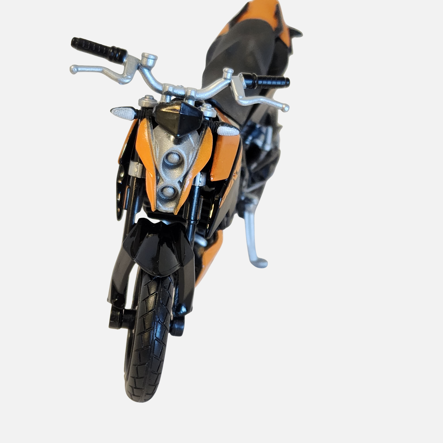 Maisto Motorcycles: Suzuki GSXR 600, Honda CRF450R, KTM 390 Duke, Kawasaki Vulcan 2000 1:18 Scale Dei-cast pack of 4