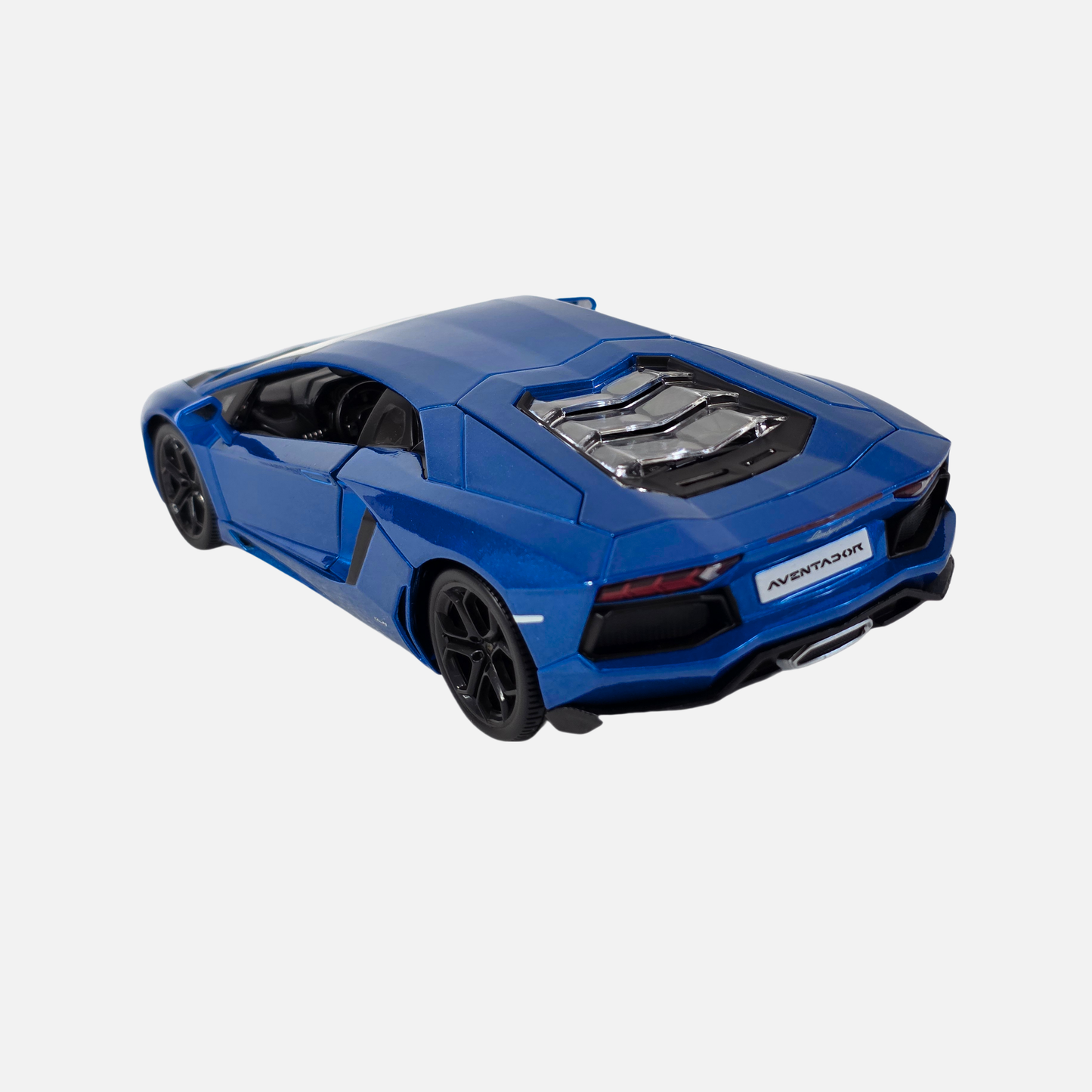 Maisto Lamborghini Aventador Coupe Special Edition 1:18 by Burago
