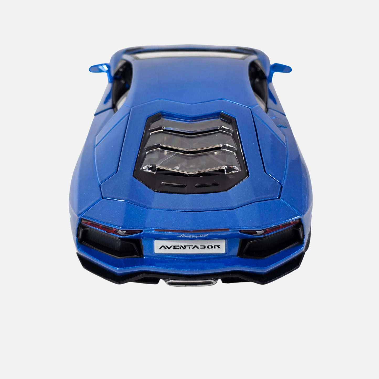 Maisto Lamborghini Aventador Coupe Special Edition 1:18 by Burago