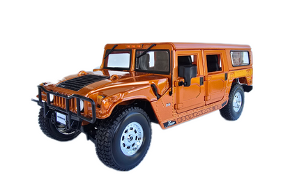 Maisto Special Edition Premium Die-Cast Hummer Model Car (1/18 Scale) 10th Anniversary Edition